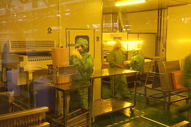 PCB線路板方孔和圓孔有什么區(qū)別？ PCB方孔板制作